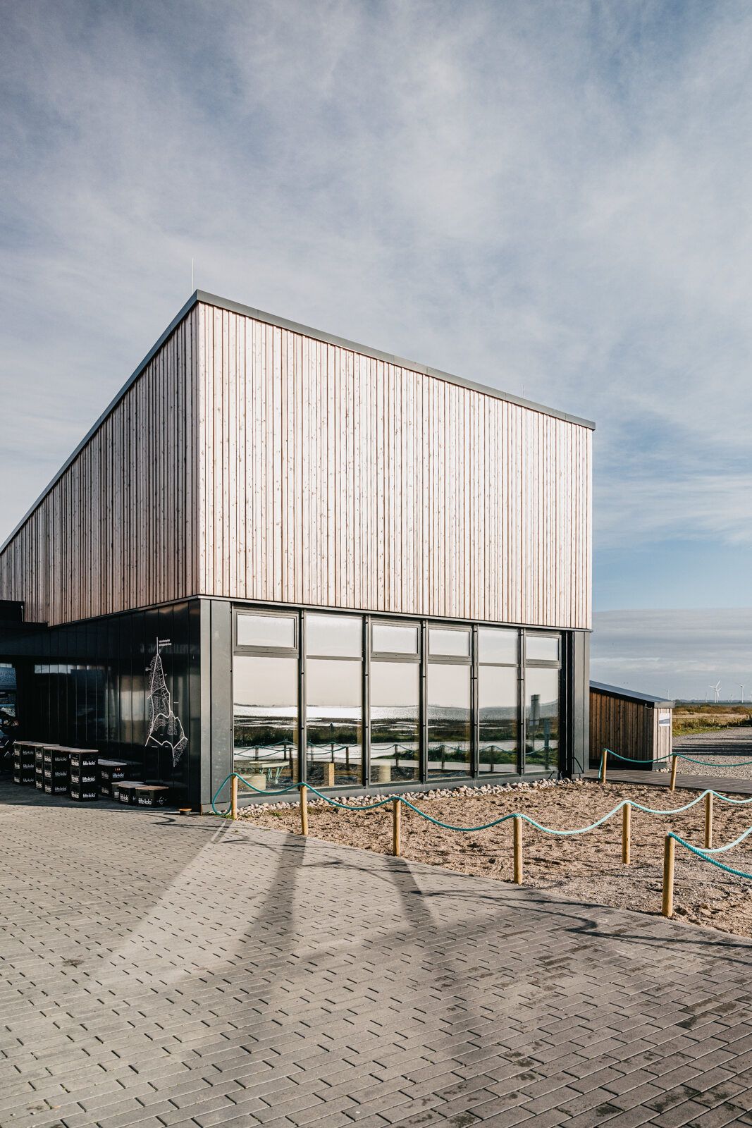 Rundumblick von oben und Naturschutz-Ausstellung in Integrierte Station Westküste im Beltringharder Koog an der Badestelle Lüttmoorsiel